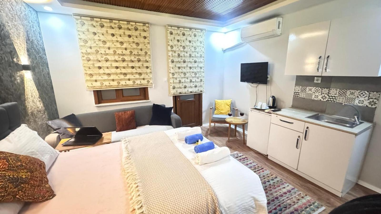 Taksim Camellia Suit Istanbul Bagian luar foto