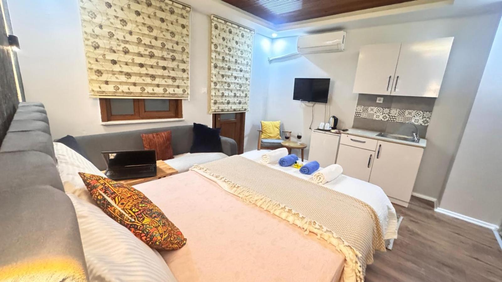 Taksim Camellia Suit Istanbul Bagian luar foto