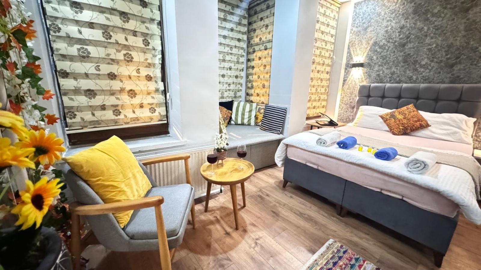 Taksim Camellia Suit Istanbul Bagian luar foto